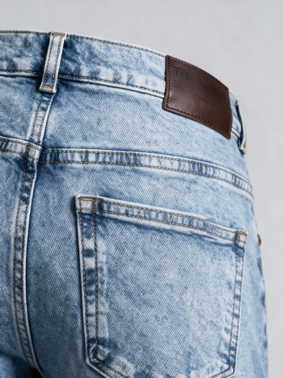 Jean Regular Fit "Light Wash" – Commando75